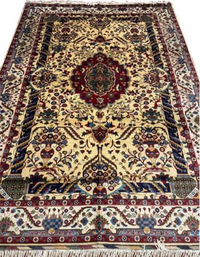 Hand Knotted Beige/Cream Area Rug